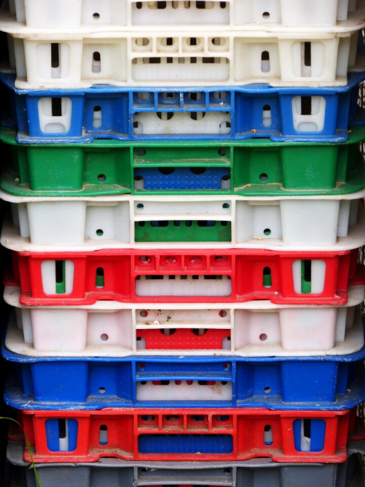 Plastic colors packaging