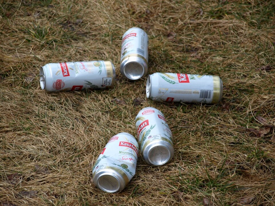 Rubbish aluminium ecology