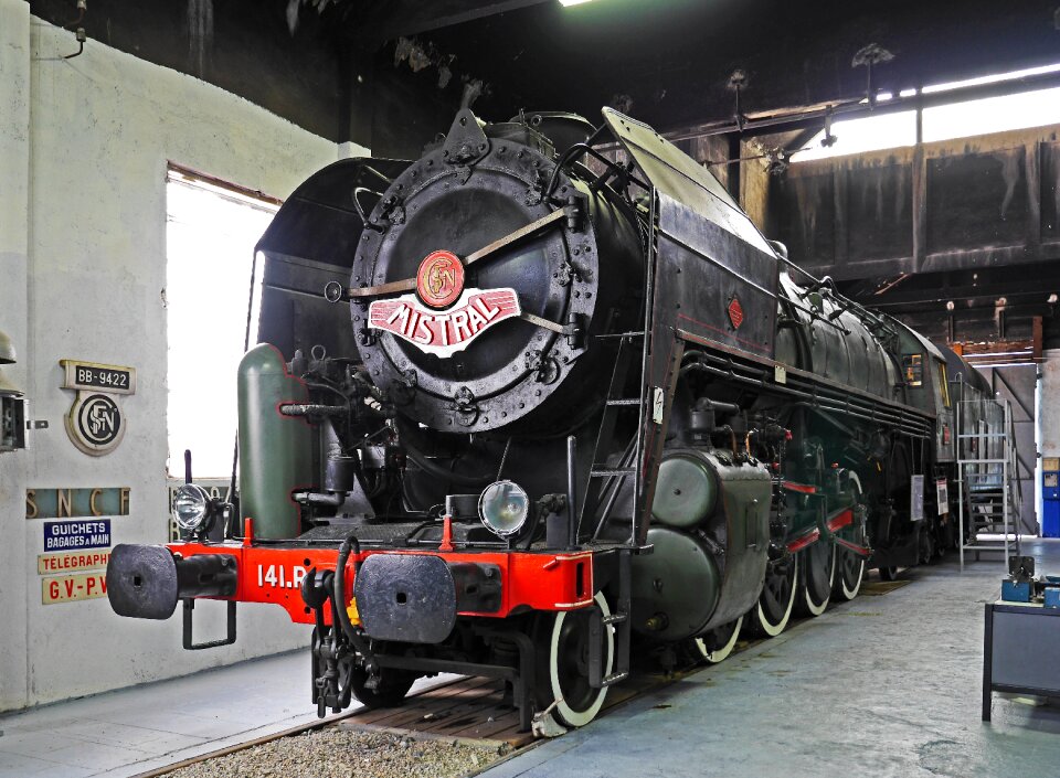 French state railway american construction post war period
