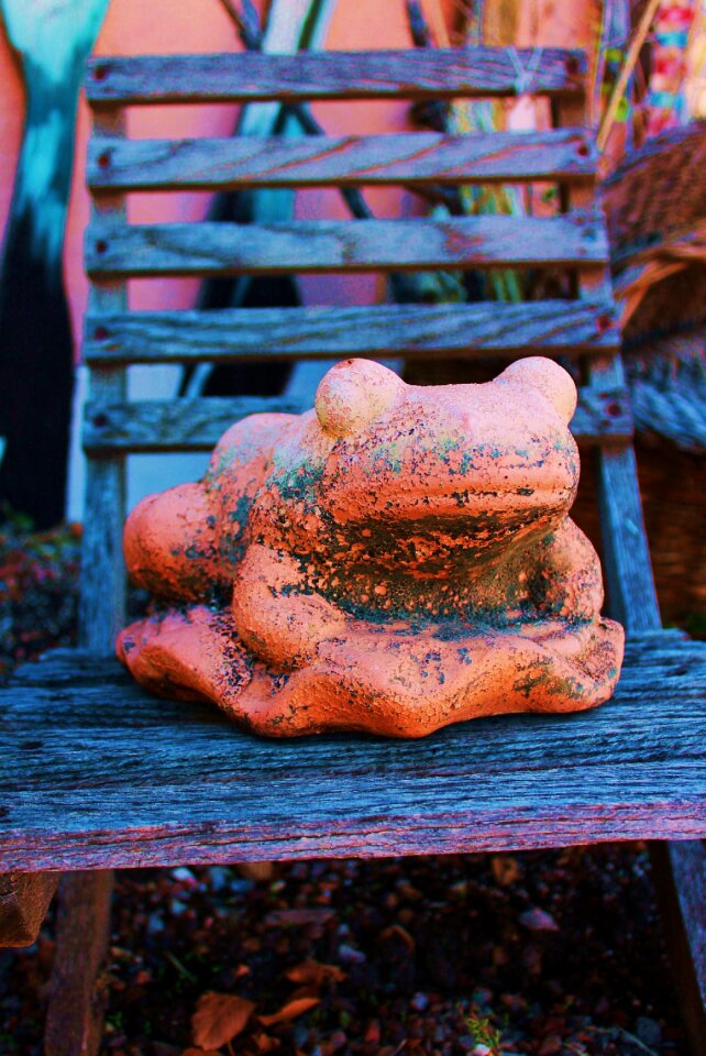 Yard art outdoor art symbol