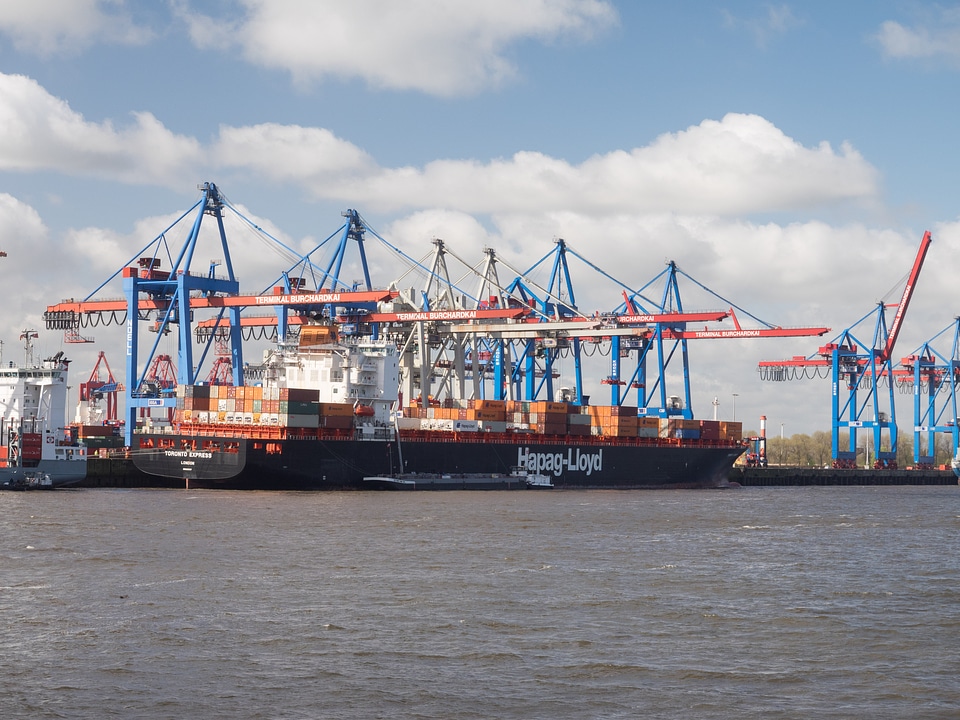 Frachtschiff ship hapag lloyd