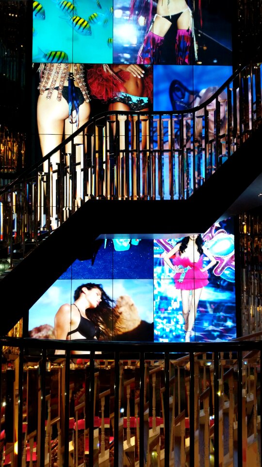 Glass lights highlights