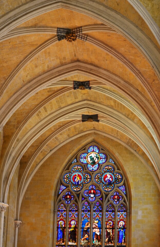Cathedral stained glass window arc