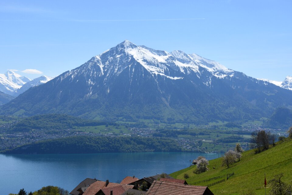 Thun hausberg switzerland lake