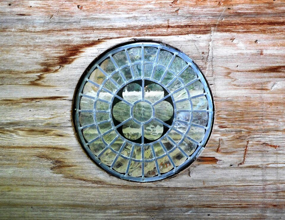 Metallic metal and wood