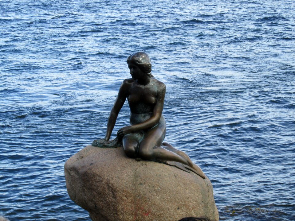 Bronze statue sea woman