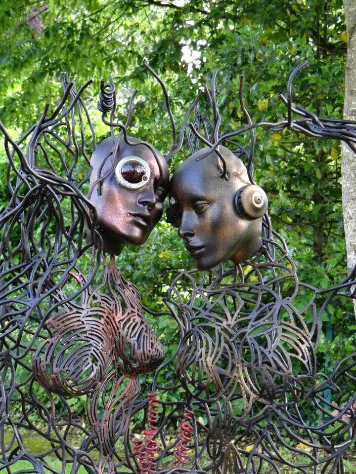 Park iron faces