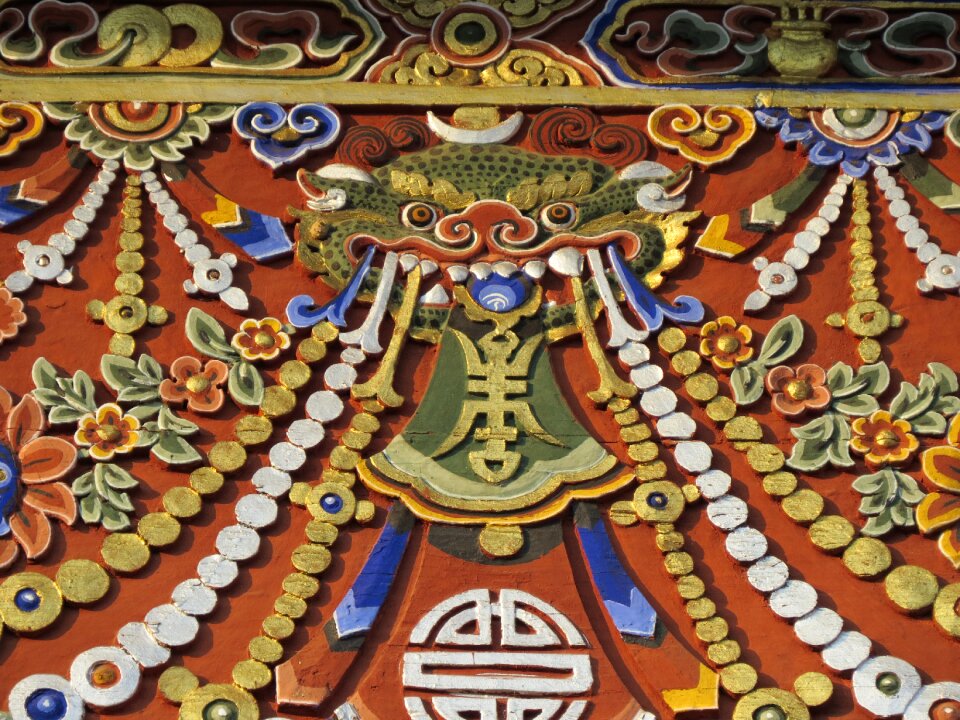 Decoration asia brown dragon