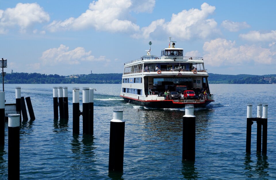 Pier meersburg - konstanz ship