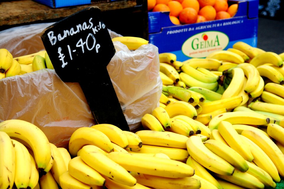 Bananas fruit market