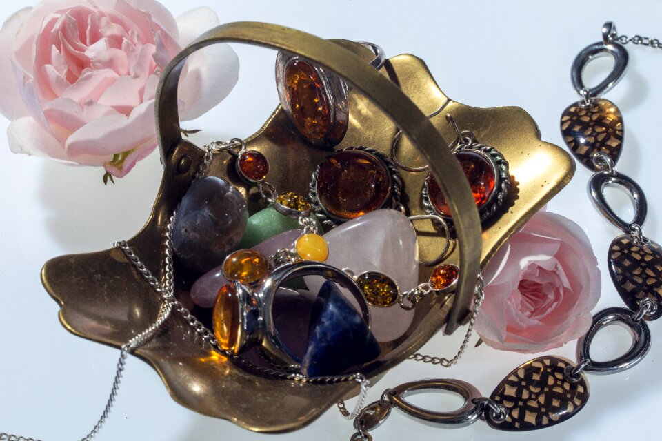 Earrings roses shell