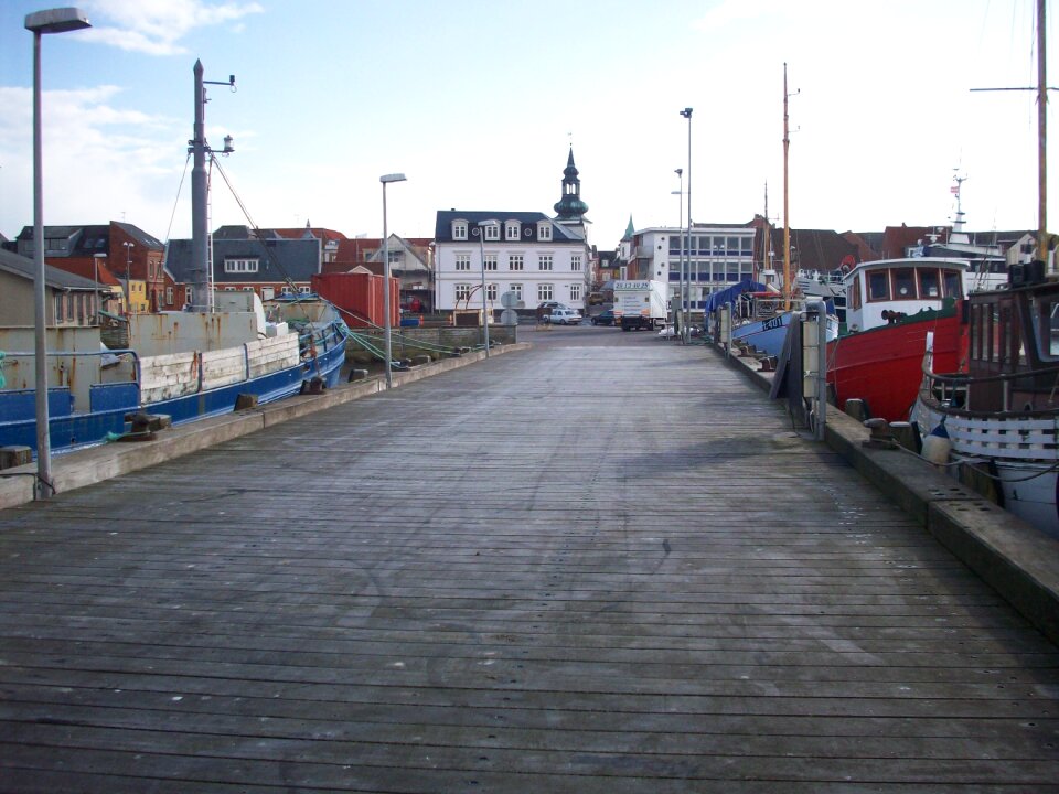 Coast sea port