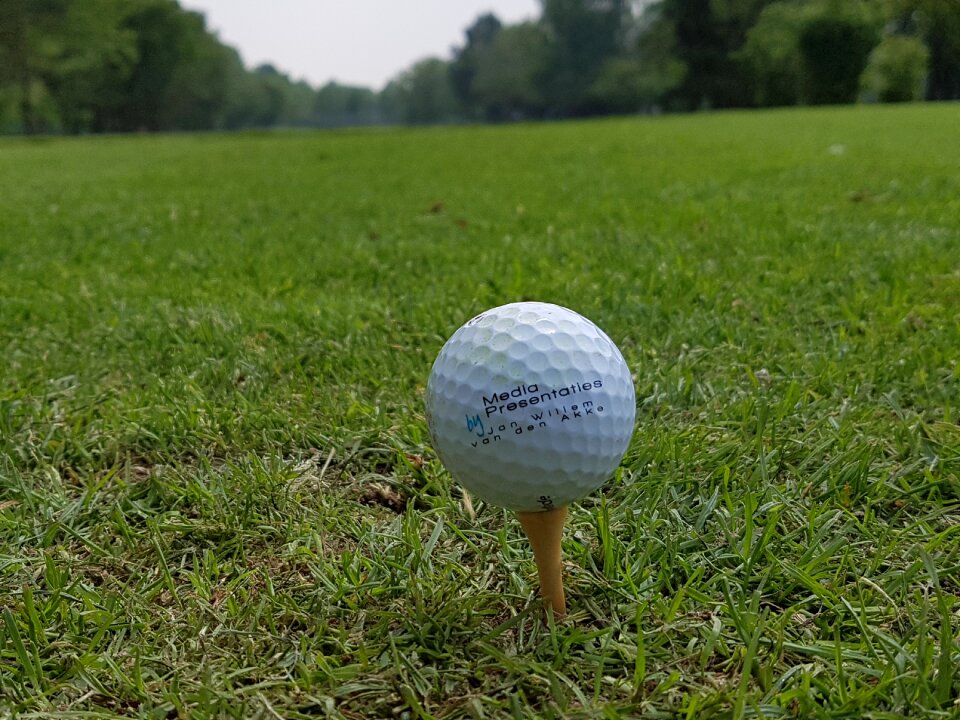 Grass golf golf ball