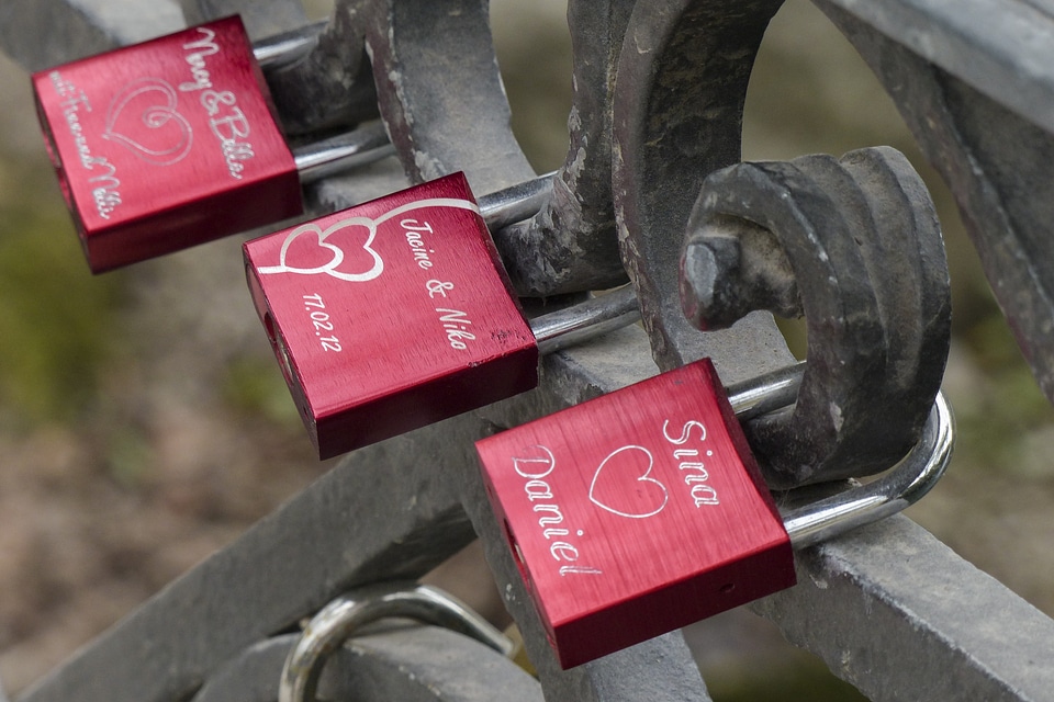 Engravings relationship love