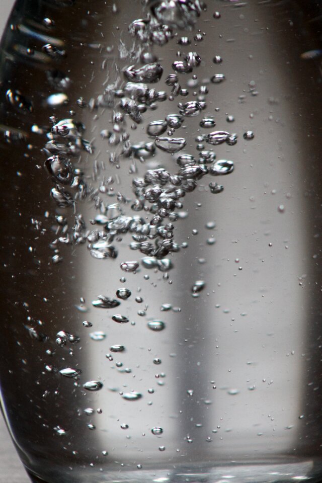 Water bubbles clear thirst