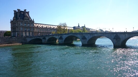 Louvre bridge paris