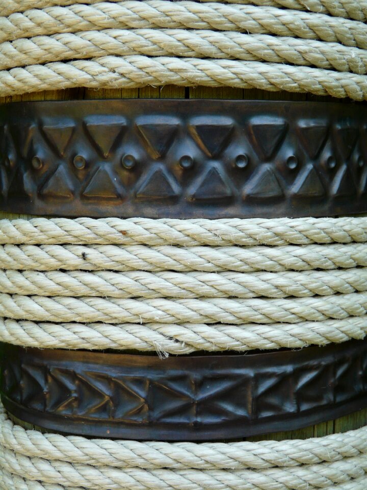 Metal detail column