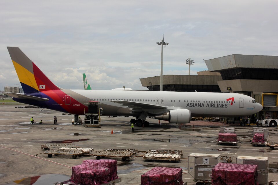 Manila airplane flight