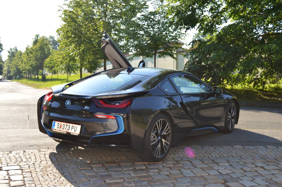 Sports car motor design