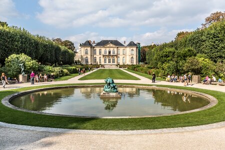 Park symmetry mansion photo