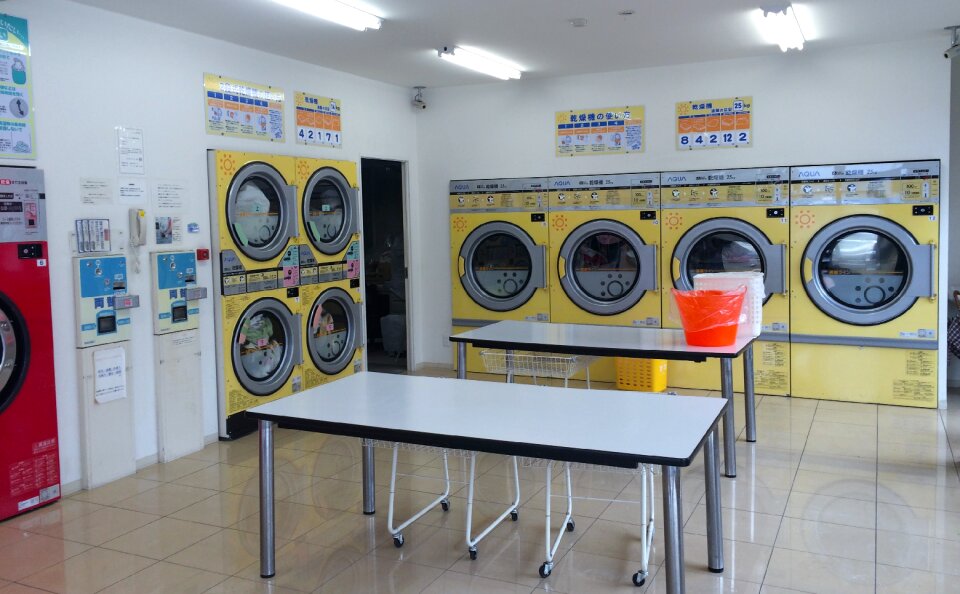 Fully automatic washing machine red yellow