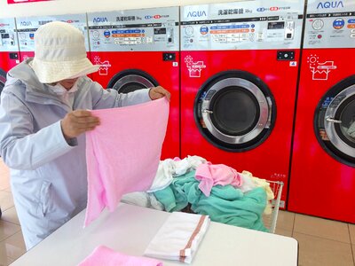 Fully automatic washing machine red yasuura