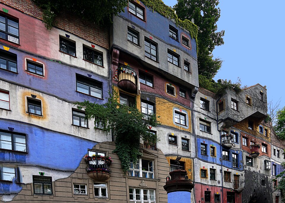 Vienna hundertwasser house artists