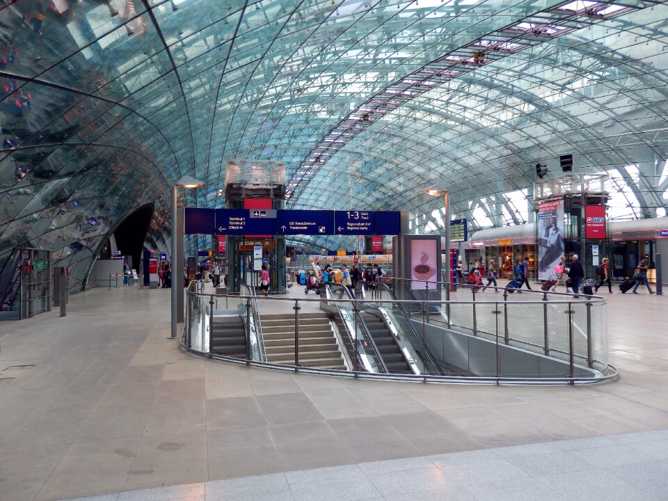 Hall glass roof wide