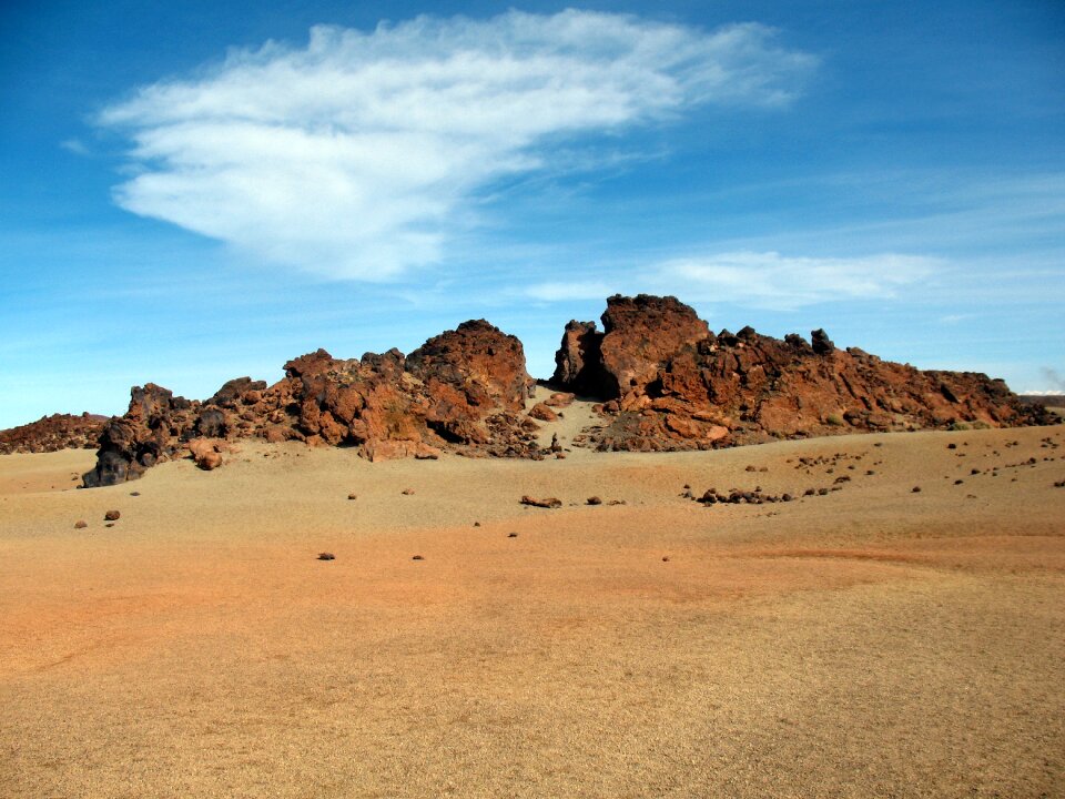Cloud sand igneous rock