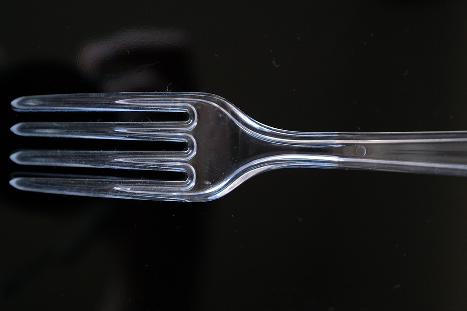 Plastic cutlery transparent