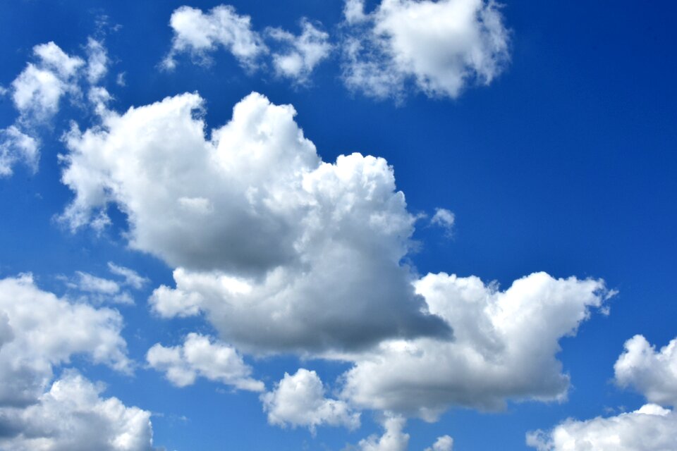 Cloud glomerulus blue sky