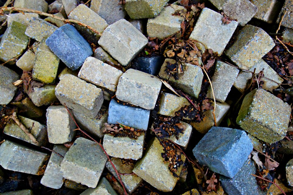 Heap pile pile of bricks