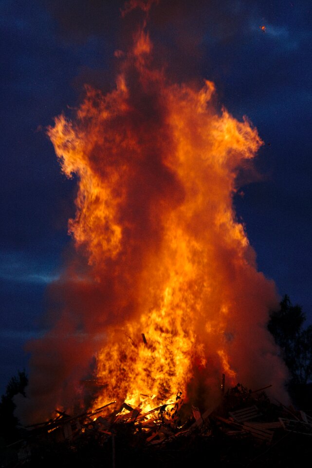 Heat clouds evening