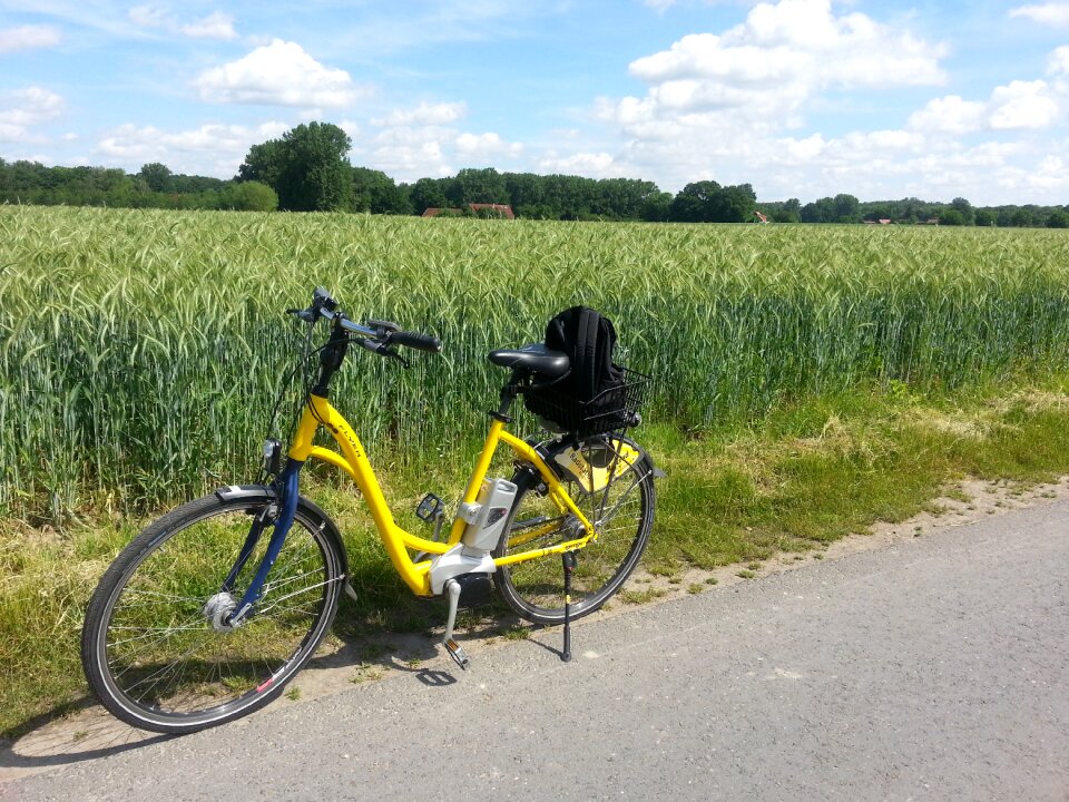 Tour bike ride cycle
