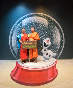 Person art in paradise 3d museum
