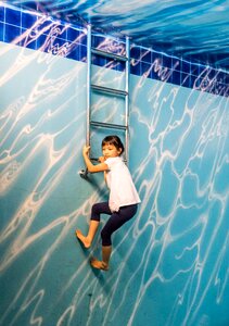Girl art in paradise 3d museum