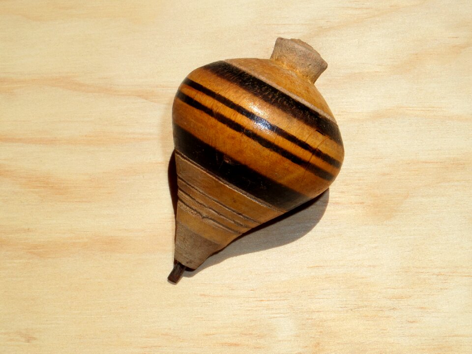 Crafts trompo wood