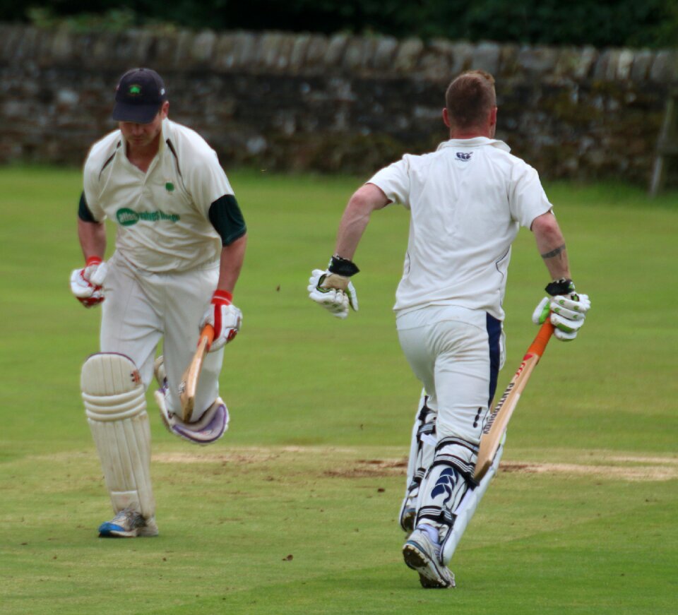 Game sportsmen batting