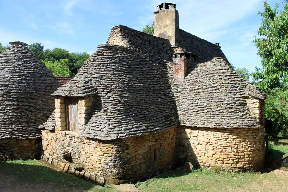 Landscape shelter stones breuil