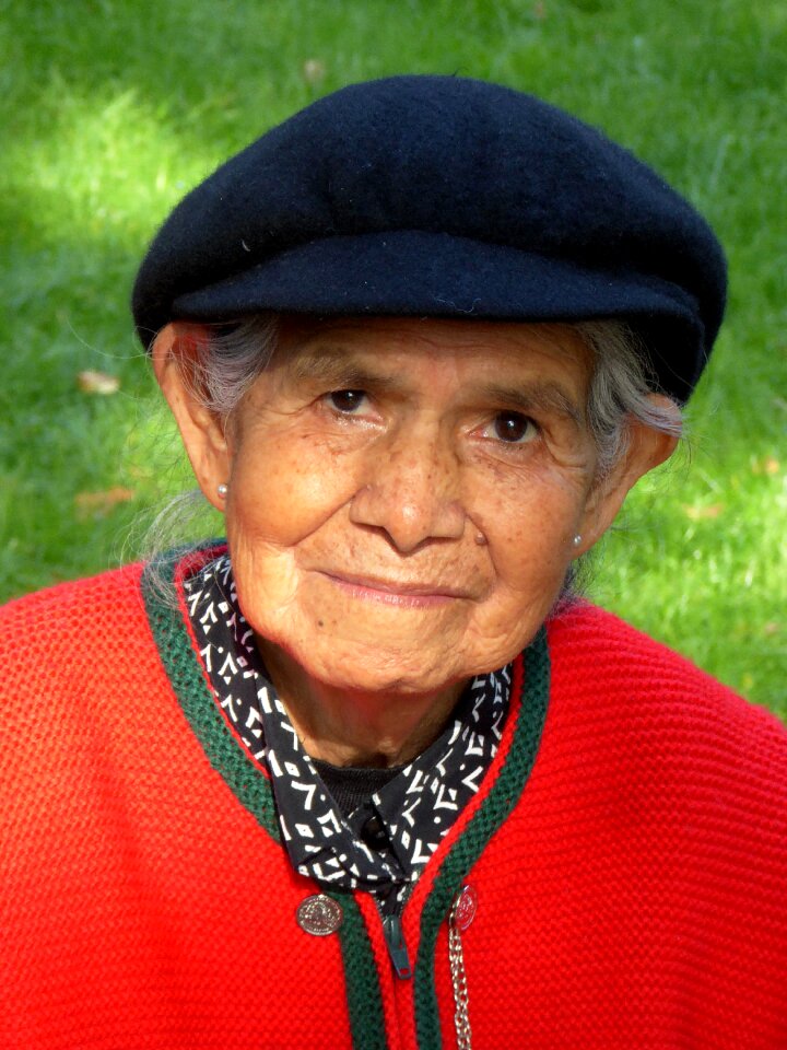 Face grandma peruvian