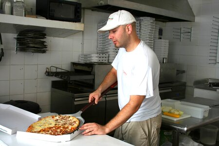 Bring food pizzero delivery