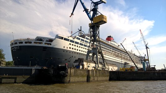 Vessel shipbuilding dock photo