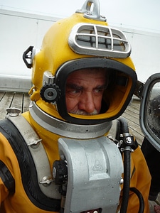Underwater work ocean