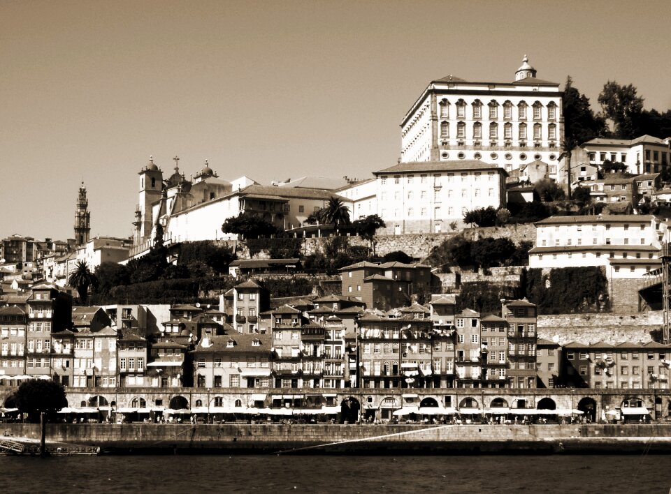 City travel architecture