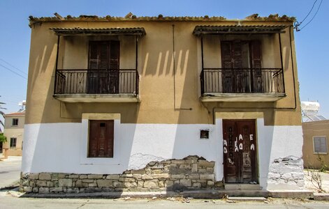 Street house old