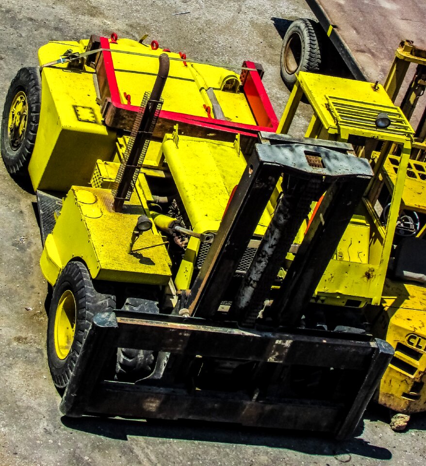 Heavy machine port equipment