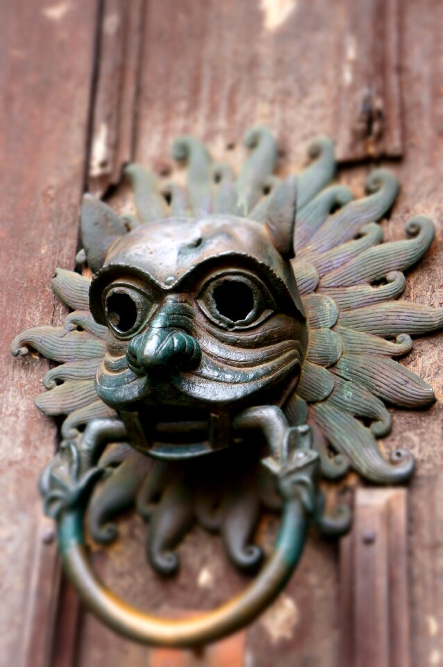 Metal knocker brass