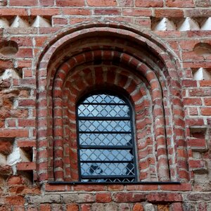 Old milijöö screen window