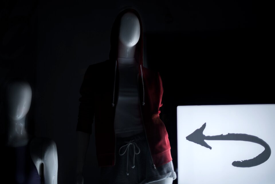Clothing arrow store