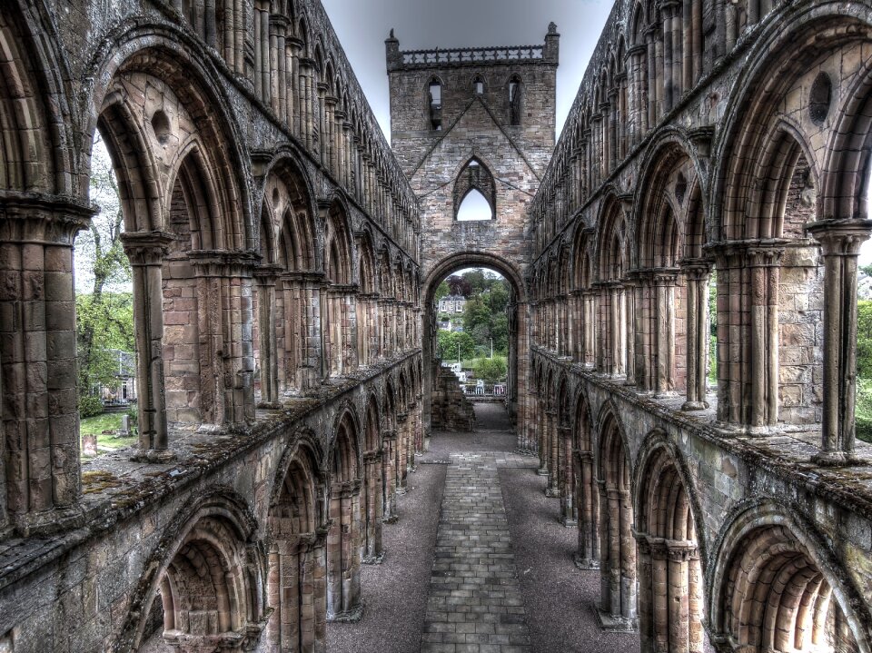 Jedburgh abbey church ruins
